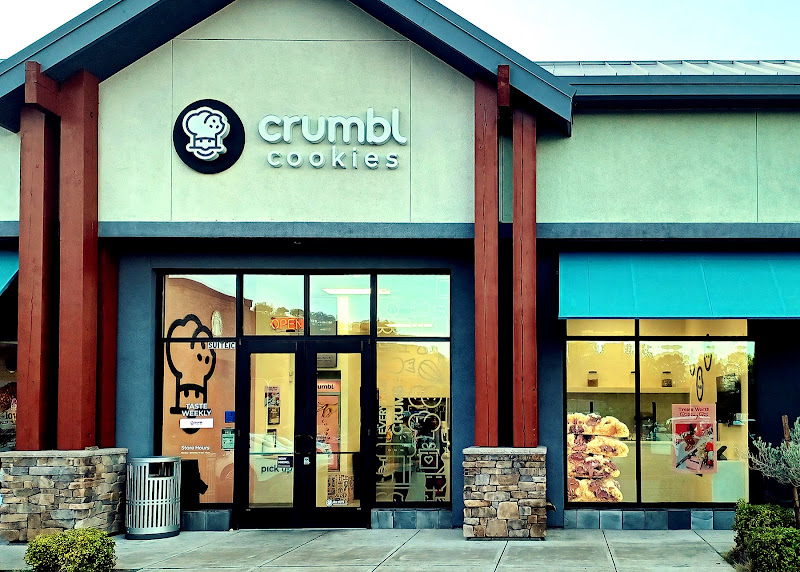 Crumbl Cookie