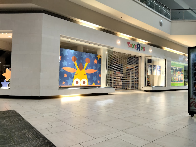 Toys"R"Us at Town East Square