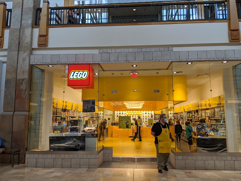 The LEGO® Store Park Meadows Mall