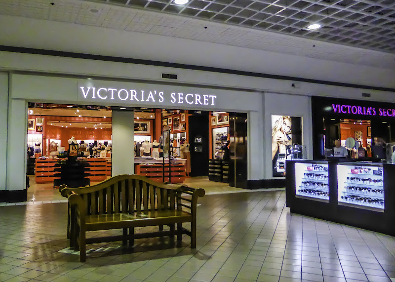 Victoria's Secret & PINK