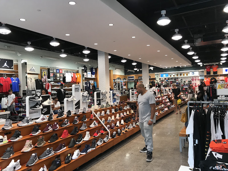 Champs Sports