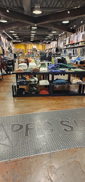 PacSun