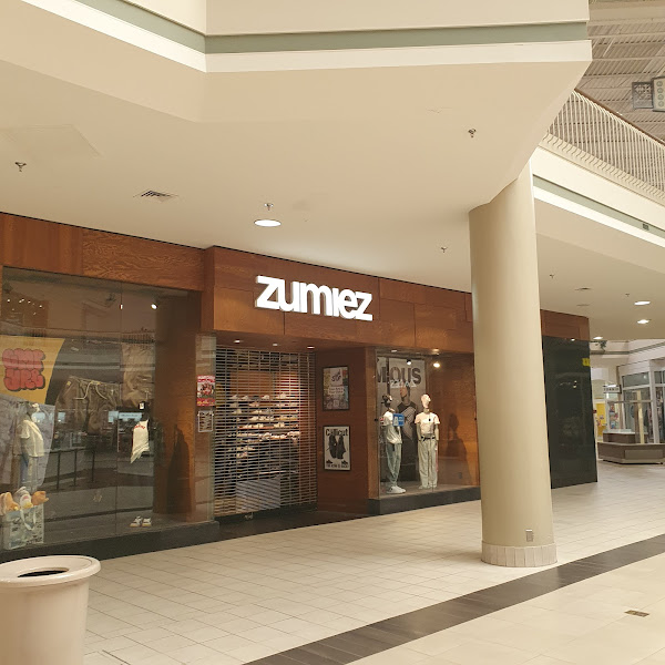 Zumiez