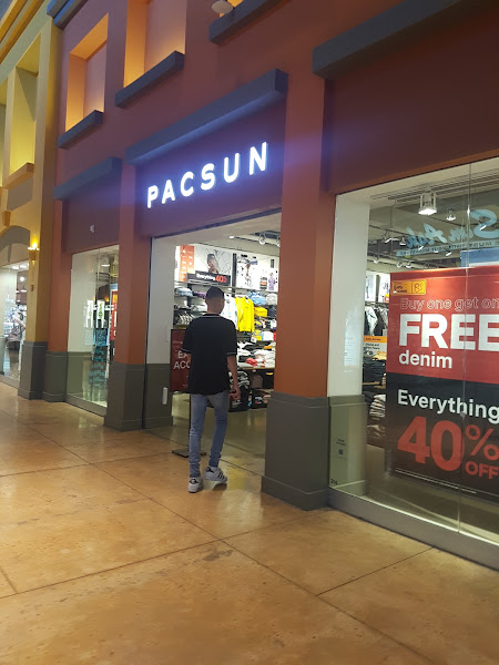 PacSun
