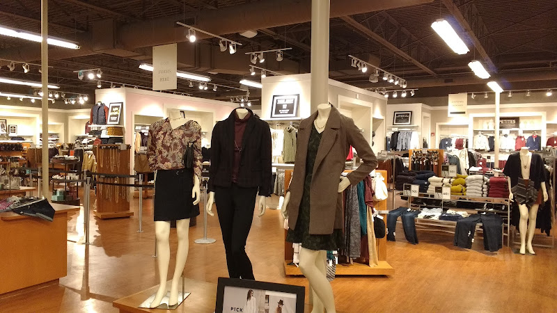 Banana Republic Factory Store