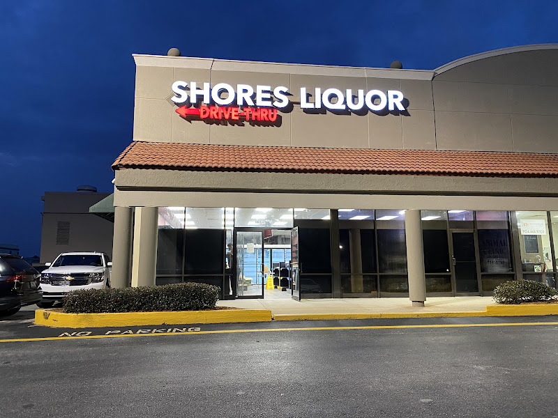 Shores Liquor at Argyle