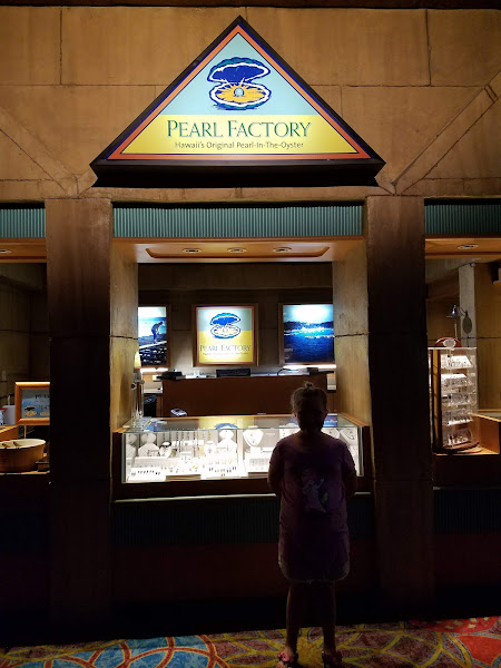 Pearl Factory Hawaii's Original Pearl-In-The-Oyster