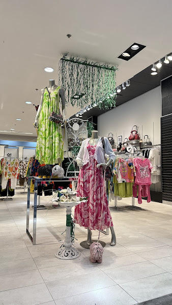 Lace Promenades Beauport