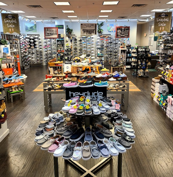 Tradehome Shoes