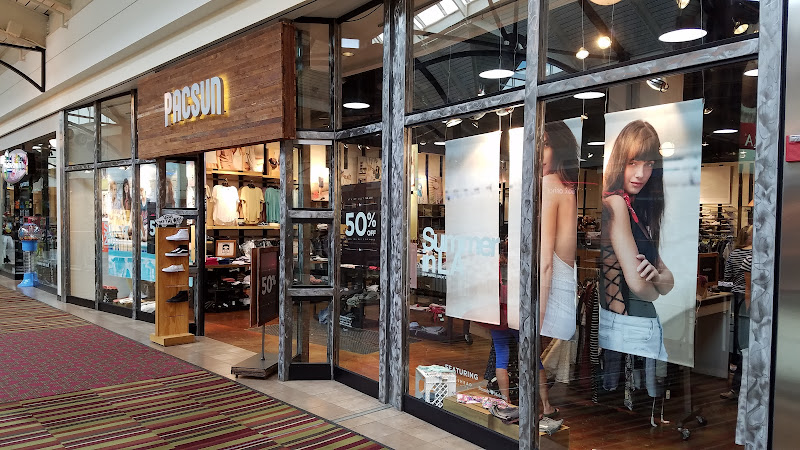 PacSun