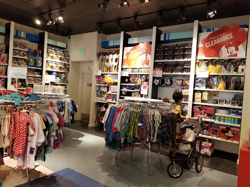 Disney Store Outlet
