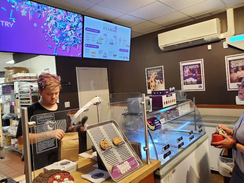 Insomnia Cookies