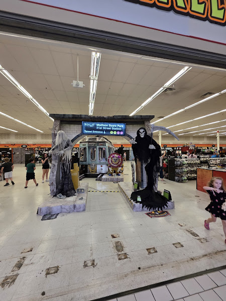 Spirit Halloween