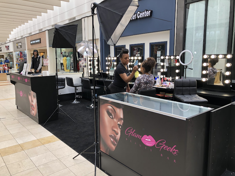 Glam Geeks Beauty Bar