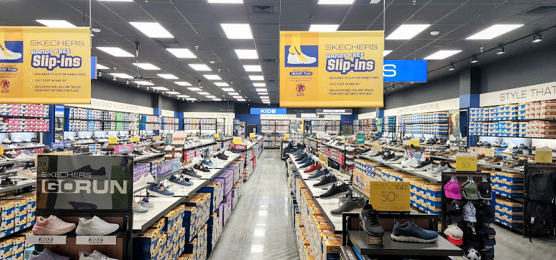 SKECHERS Warehouse Outlet