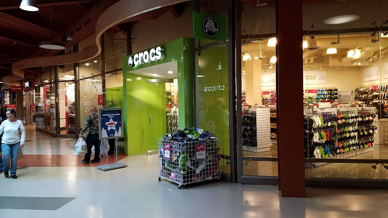 Crocs at Destiny USA