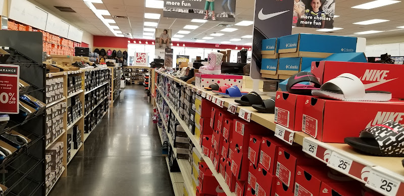 Famous Footwear Outlet