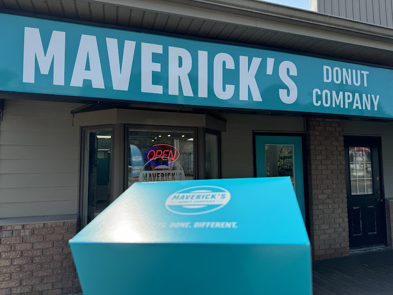 Maverick's Donuts, Ajax