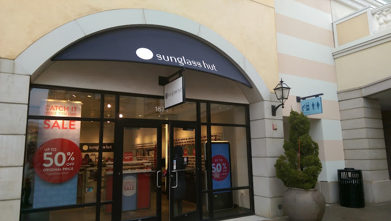 Sunglass Hut