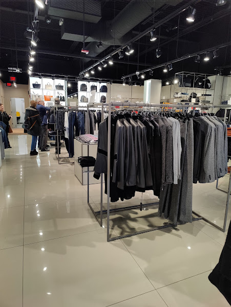 Armani Outlet