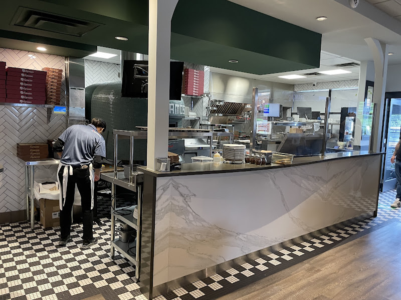 Ricky's Breakfast Cafe & Famoso Pizzeria