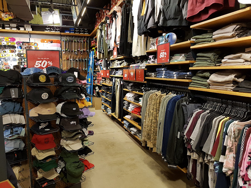 Zumiez
