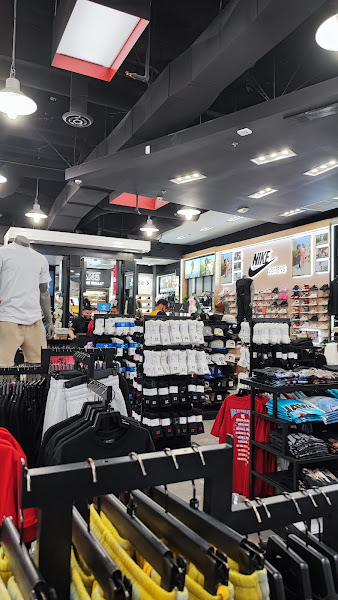 Shoe Palace