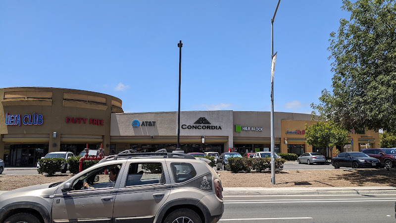 Outlets At The Border