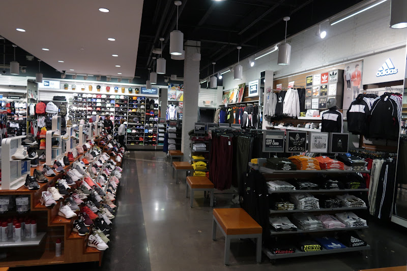 Champs Sports