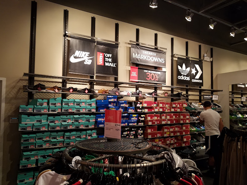 PacSun