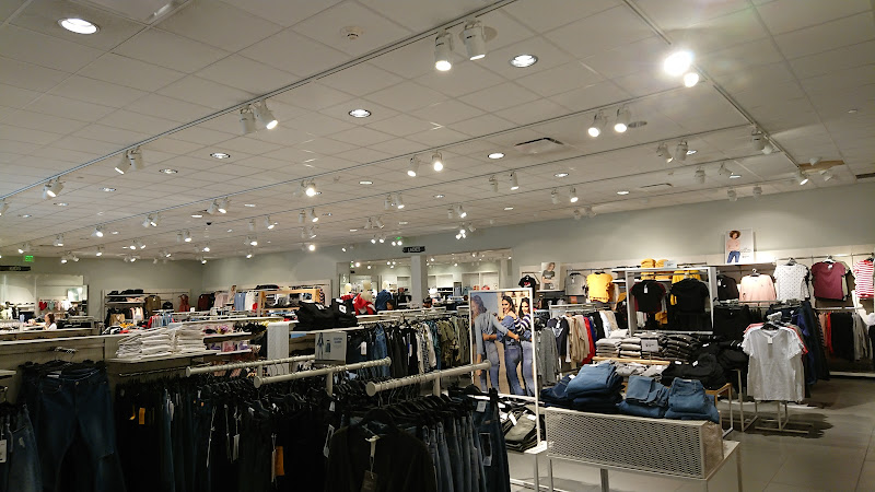 H&M