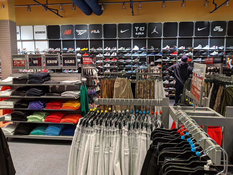 Champs Sports