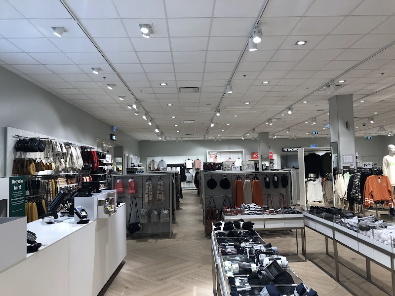 H&M