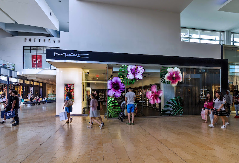 MAC Cosmetics