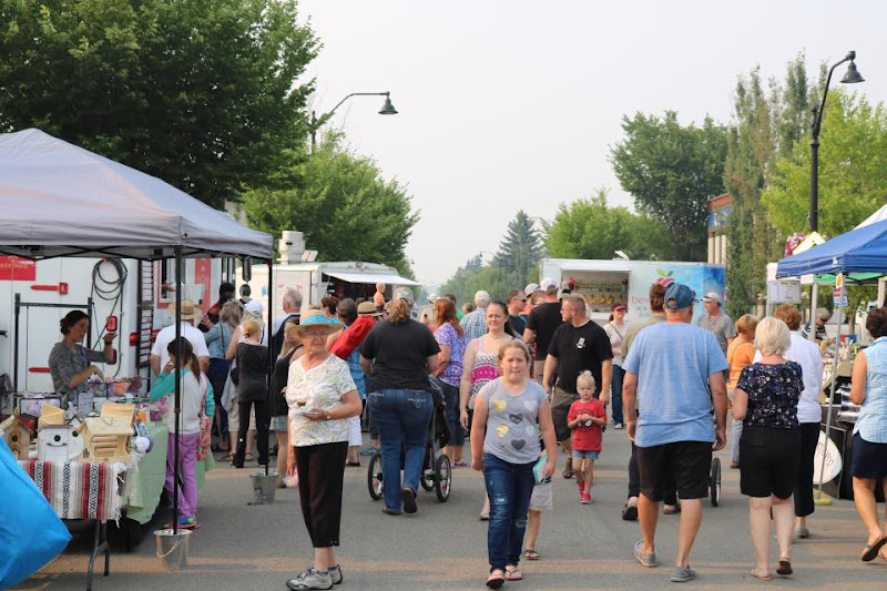 Lacombe Market