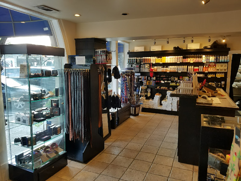 Deno's Of Highland Park