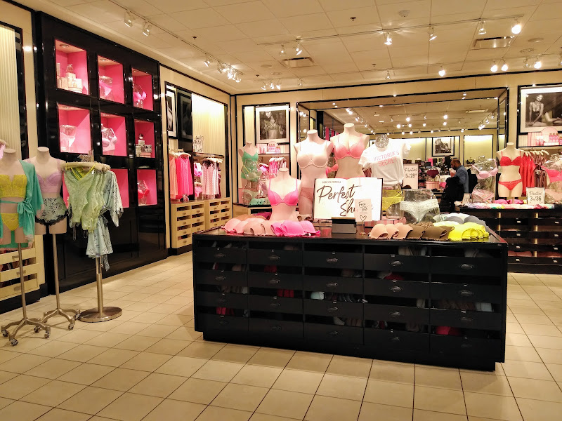 Victoria's Secret & PINK
