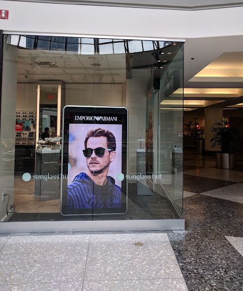 Sunglass Hut