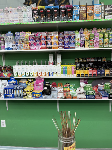 Smoking Valley HEMP VAPE SMOKE Shop at NOLANA