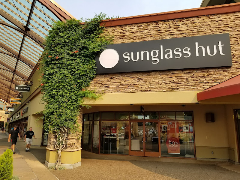 Sunglass Hut