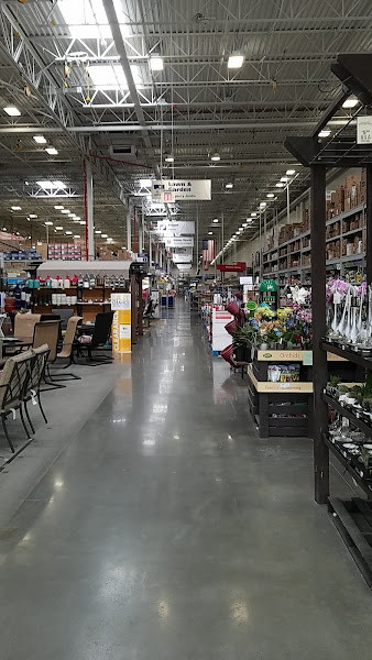 Lowe's Garden Center
