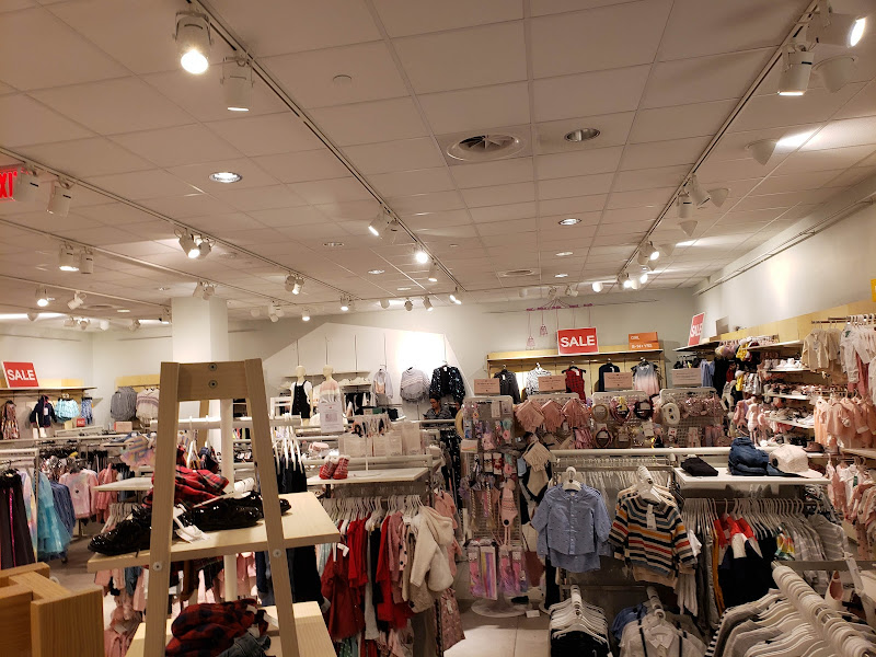 H&M