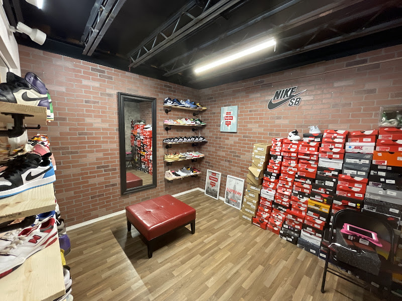 SNKR STUDIO