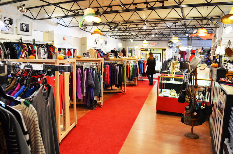 Go Lightly Consignment Boutique