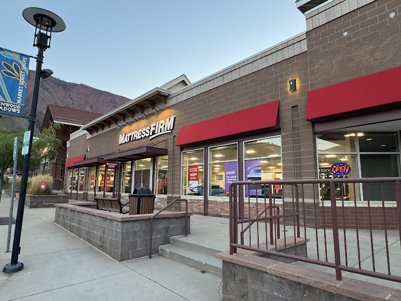 Mattress Firm Glenwood Meadows