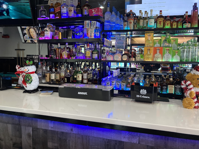 Roses Bar and Liquor