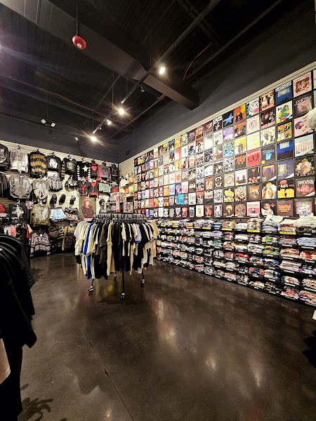 Hot Topic