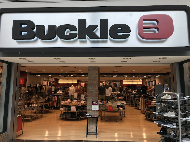 BUCKLE