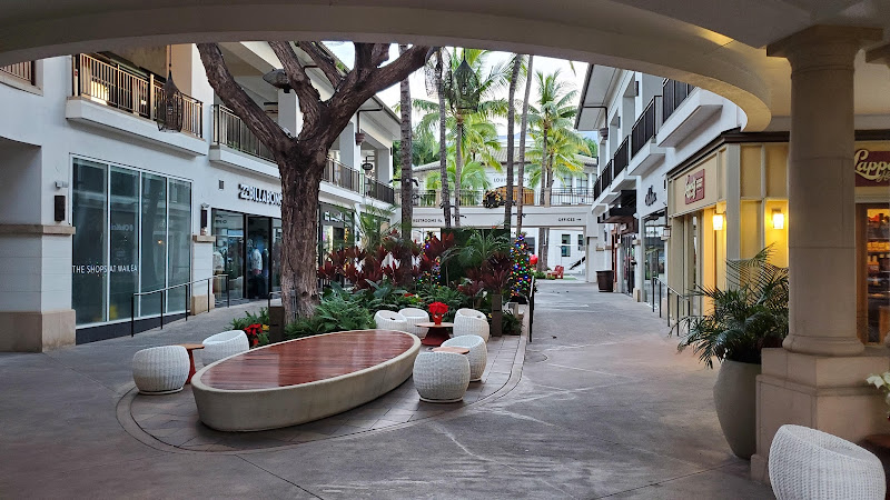 Lahaina Galleries