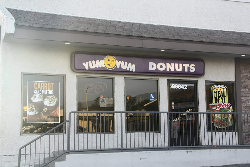 Yum Yum Donuts